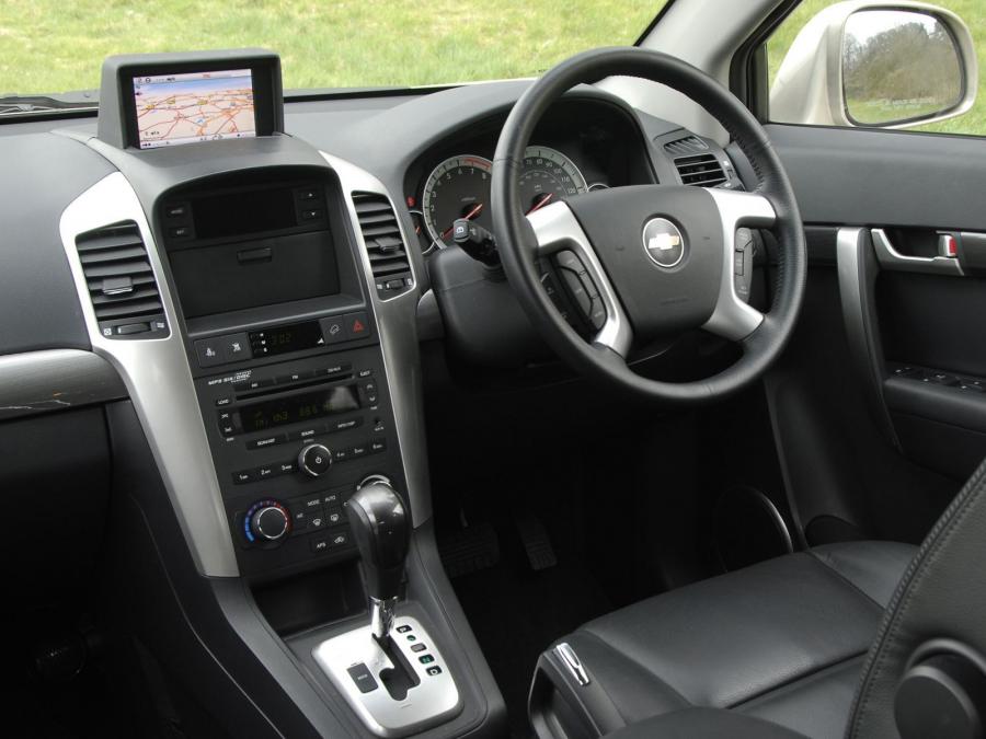  Chevrolet Captiva 2006 года  (UK) (фото 8 из 17)